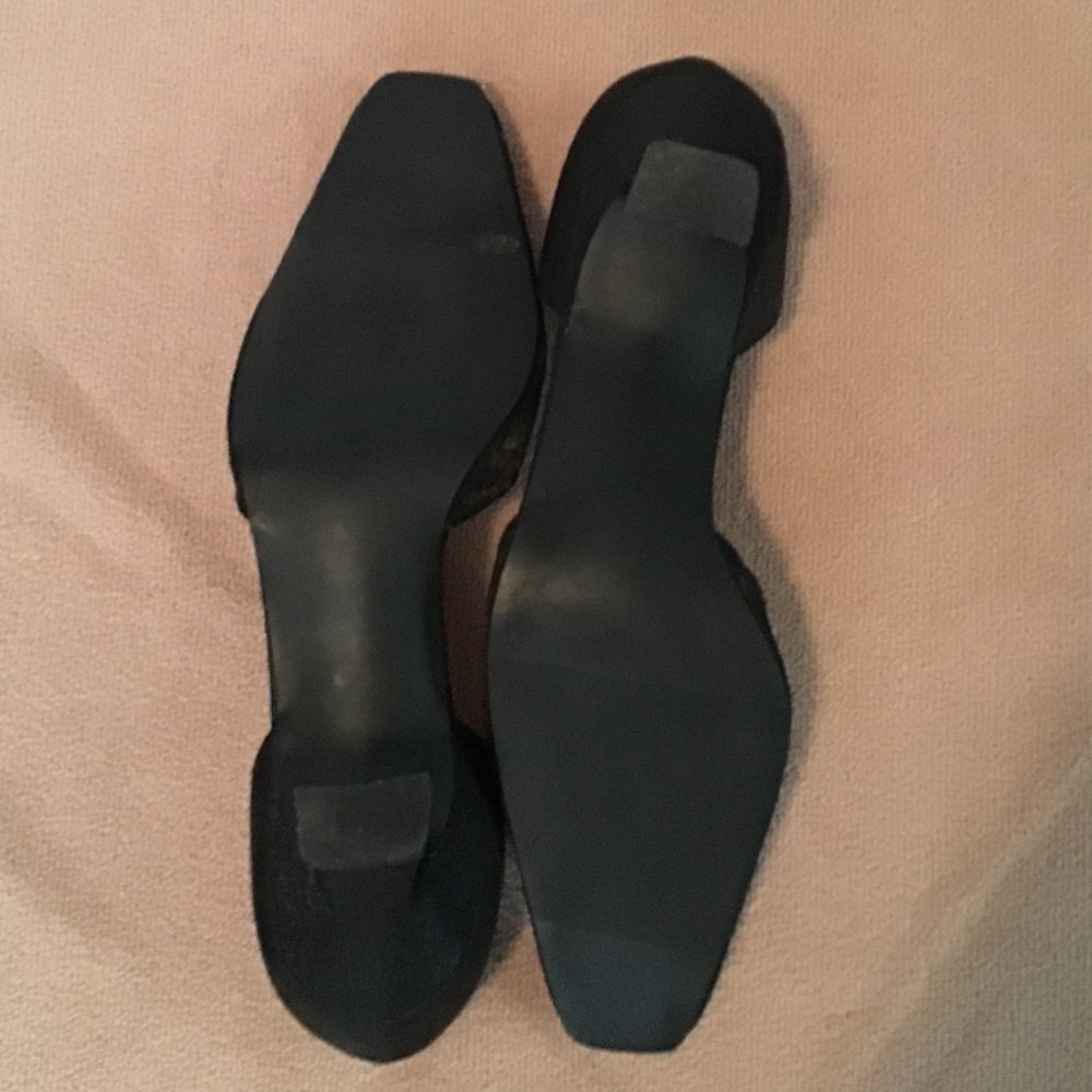 Jessica Dress shoe sparkly satin fabric with elastic straps & bead accent- 8 1/2 - Picture 3 of 10